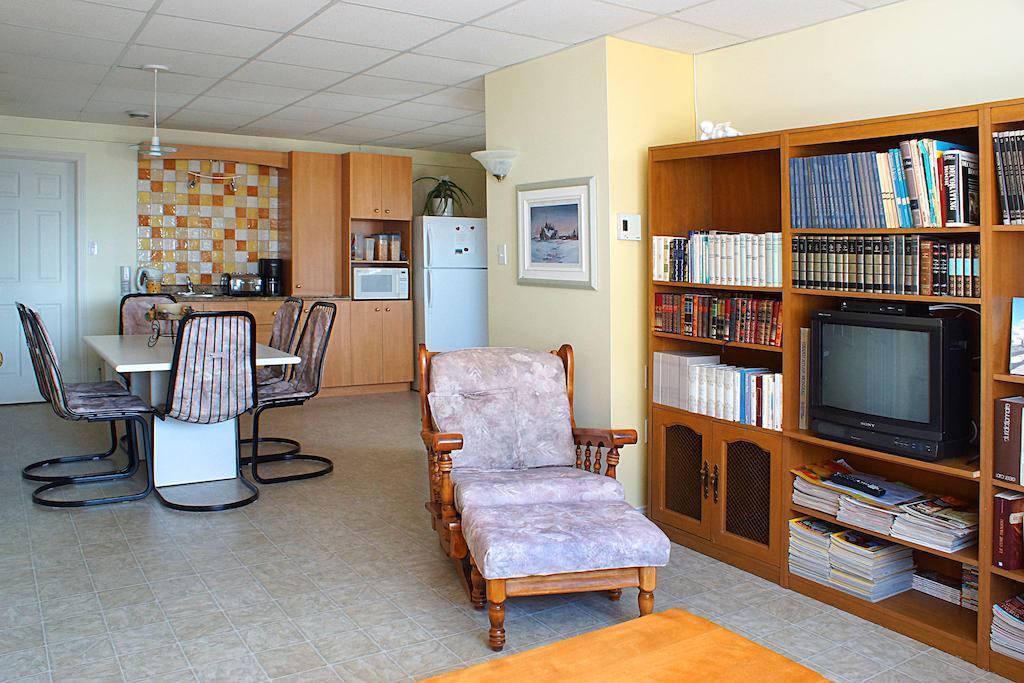 Gite Parfum De Mer Bed And Breakfast Pabos Exterior photo