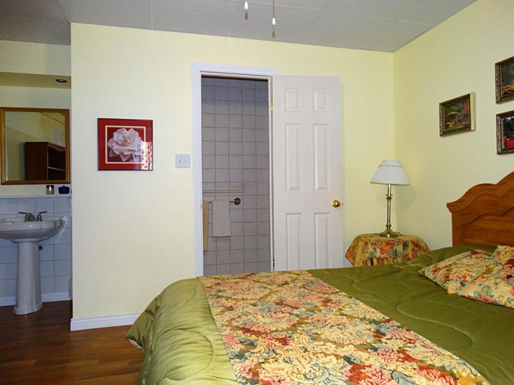 Gite Parfum De Mer Bed And Breakfast Pabos Room photo