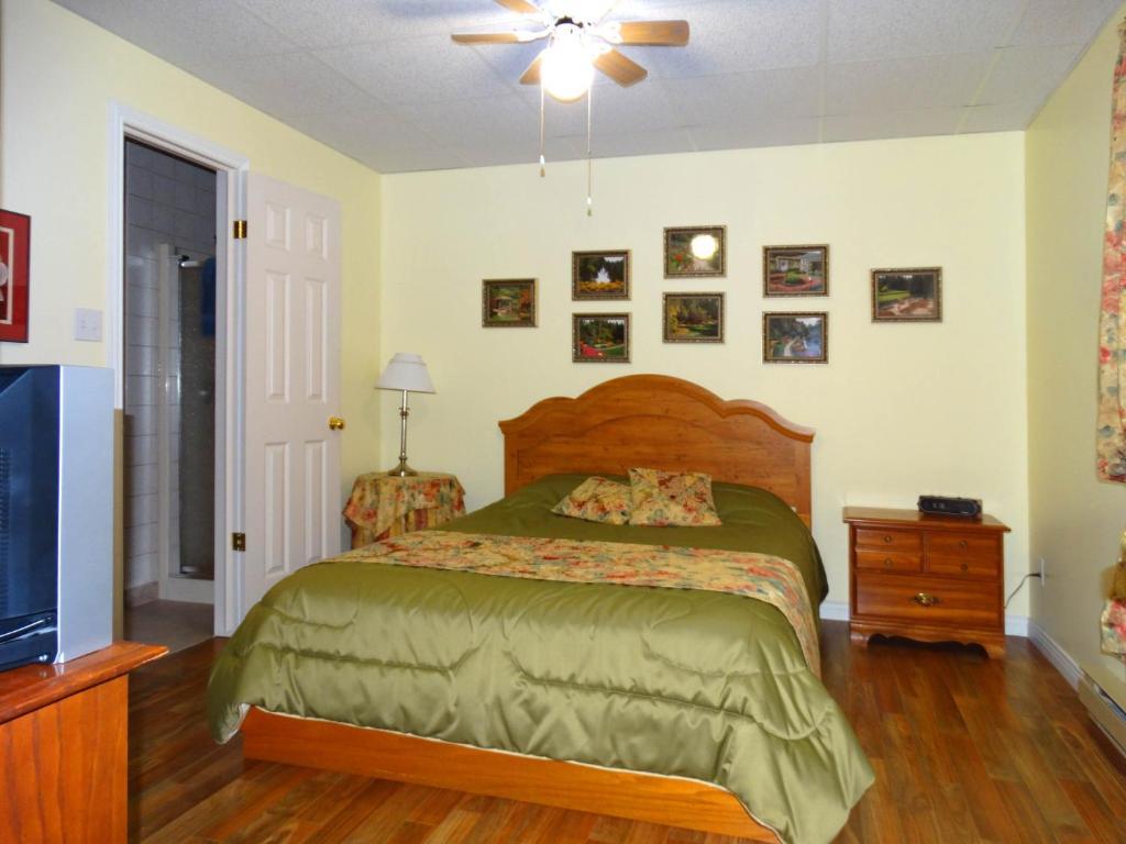 Gite Parfum De Mer Bed And Breakfast Pabos Room photo