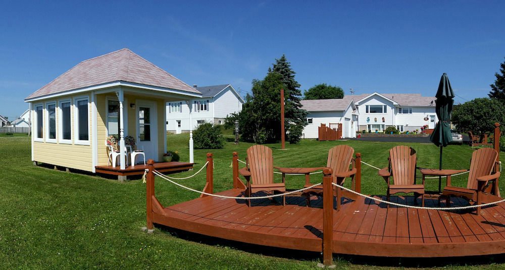 Gite Parfum De Mer Bed And Breakfast Pabos Exterior photo